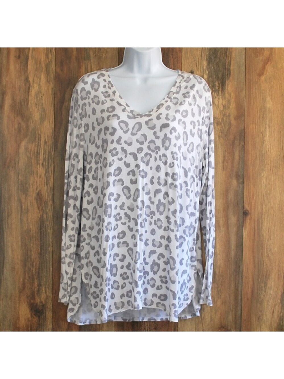 Mud Pie Leopard Print Long Sleeve Stretch Tee S